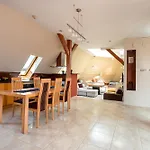 Anna Penthouse *